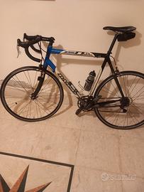 bici fa corsa uomo