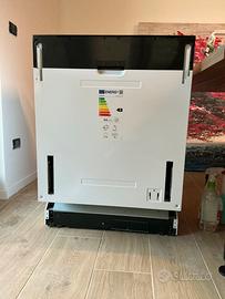 Lavastoviglie Samsung con difetto cerniere