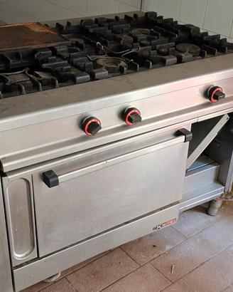 cucina professionale 6 fuochi 