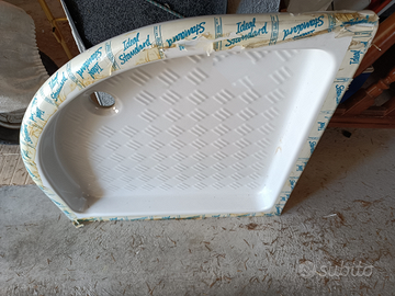 Piatto doccia Ideal standard semicircolare