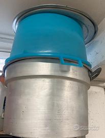 Pentole e tutto per salsa