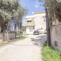 2 LOCALI A PALOMBARA SABINA