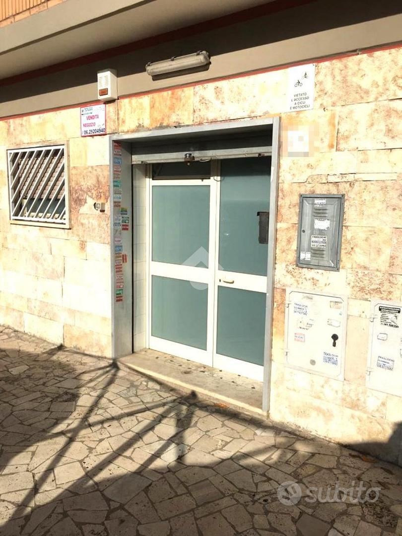 NEGOZIO A ROMA - Altro