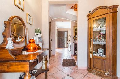 VILLA CON GIARDINO