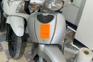 Piaggio scarabeo 50 4t