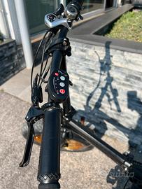 E bike modello migi fat bike rigenerata