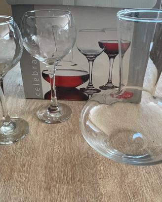 Decanter con due calici