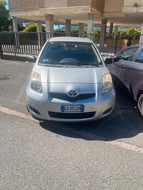 Toyota Yaris 1.0 3 porte anno 2010