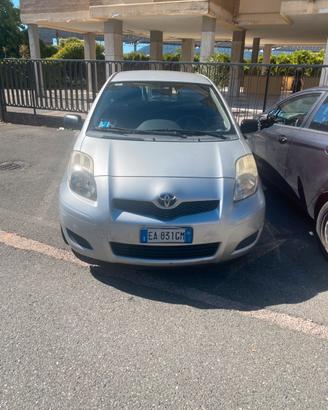Toyota Yaris 1.0 3 porte anno 2010