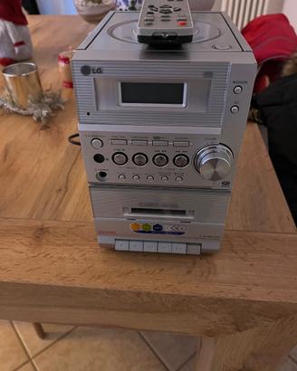 CD - radio e cassette della LG