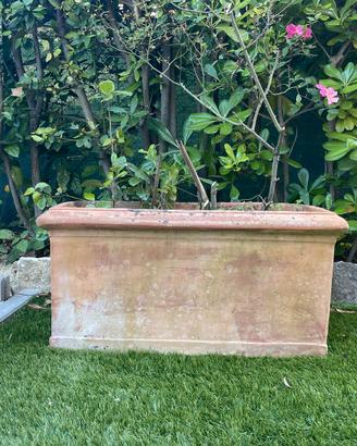 Fioriere in terracotta senese
