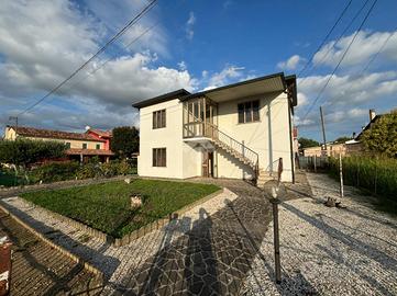 VILLA SINGOLA A SAN GIORGIO DELLE PERTICHE