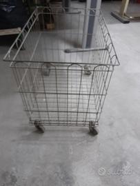 Ceste metalliche su ruote per vari usi