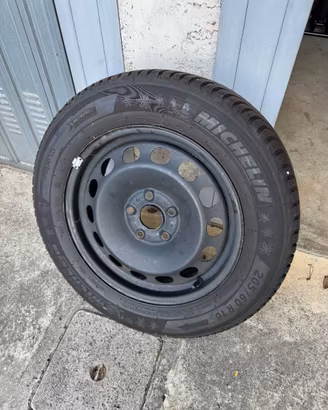 4 Gomme Invernali Michelin 205/60 R16 + Cerchi