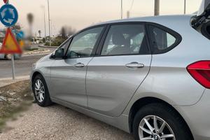 RIVENDITORE: BMW 218D GRIGIA