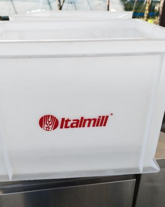Contenitore in plastica dura