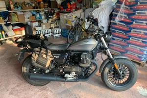 Moto Guzzi V9 - 2020