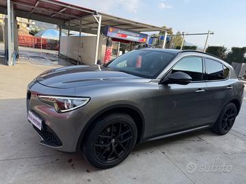 Alfa Romeo Stelvio 2.0 Turbo 280 CV AT8 Q4 B-Tech