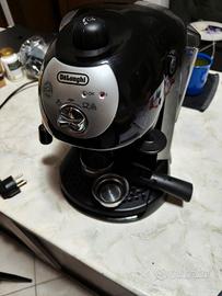 macchina espresso e cappuccino De Longhi 