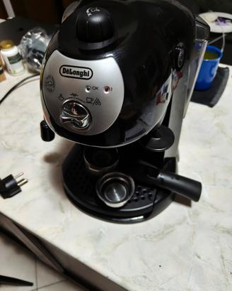 macchina espresso e cappuccino De Longhi 