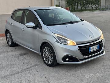 Peugeot 208 PureTech 82 5p. GPL Allure