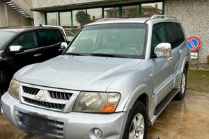 Mitsubischi pajero 3200