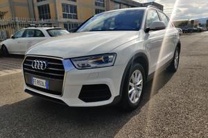 Audi Q3 2.0 TDI 120 CV Business