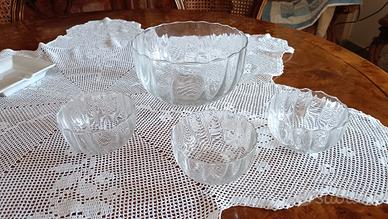 ciotola in cristallo e 3 ciotoline