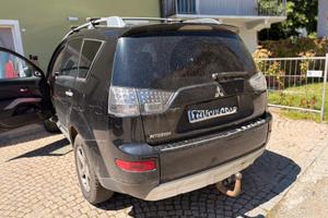 Mitsubishi Outlander 7 posti GPL 4X4