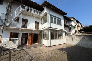 CASA SEMINDIPENDENTE A TORRE CANAVESE