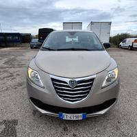 Lancia Ypsilon 0.9 TwinAir 85 CV 5 porte Metano Ec