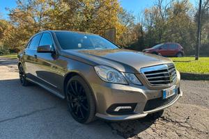 Mercedes-Benz E350 4MATIC AMG - 2010