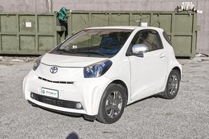 TOYOTA iQ 1.0 CVT Trend