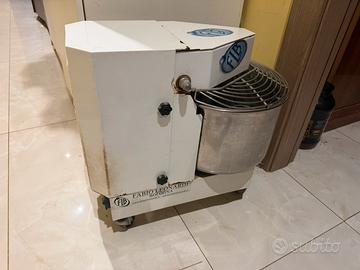Impastatrice professionale da riparare o ricambi