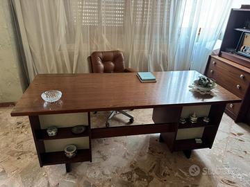 Scrivania vintage anni '70  + poltroncina girevole
