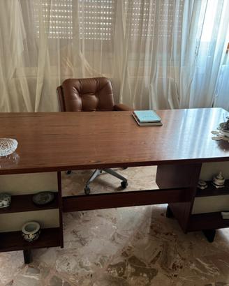 Scrivania vintage anni '70  + poltroncina girevole