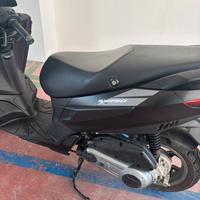Scooter Aprilia SXR 50
