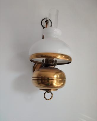 lampada da parete in ottone 