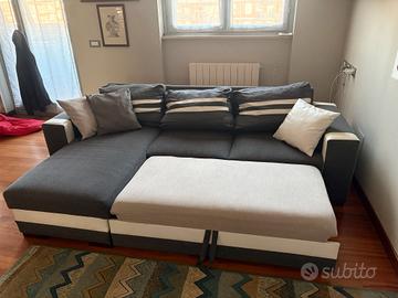 divano con parte estraibile