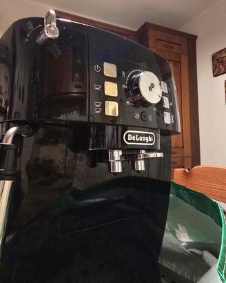 Macchina da caffè automatica Delonghi Magnifica  S