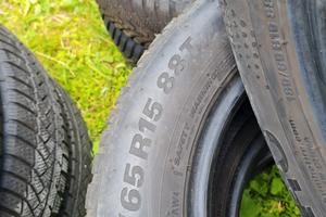 185/65 R15 4 pneumatici invernali QUASI NUOVO