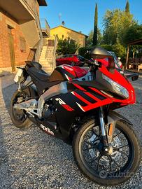 Aprilia rs4 125