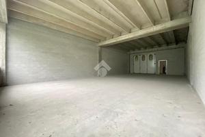 CAPANNONE A ALZANO LOMBARDO