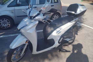 Scooter Honda SH 350