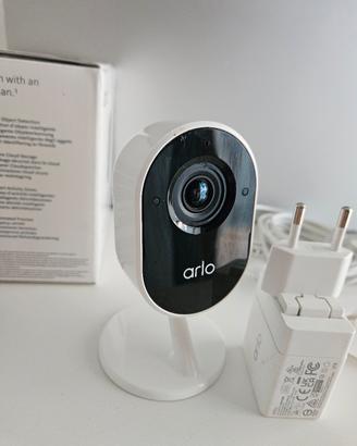 Telecamera Arlo Essential 2K Videosorveglianza