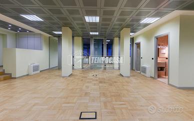 Appartamento a Milano Viale Cassiodoro 4 locali