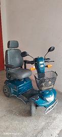 Quattro ruote scooter per anziani