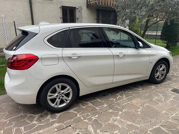 BMW 218D