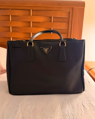 Borsa Prada Galleria Grande in Pelle Saffiano Nera