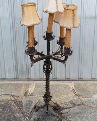 candelabro in ferro battuto